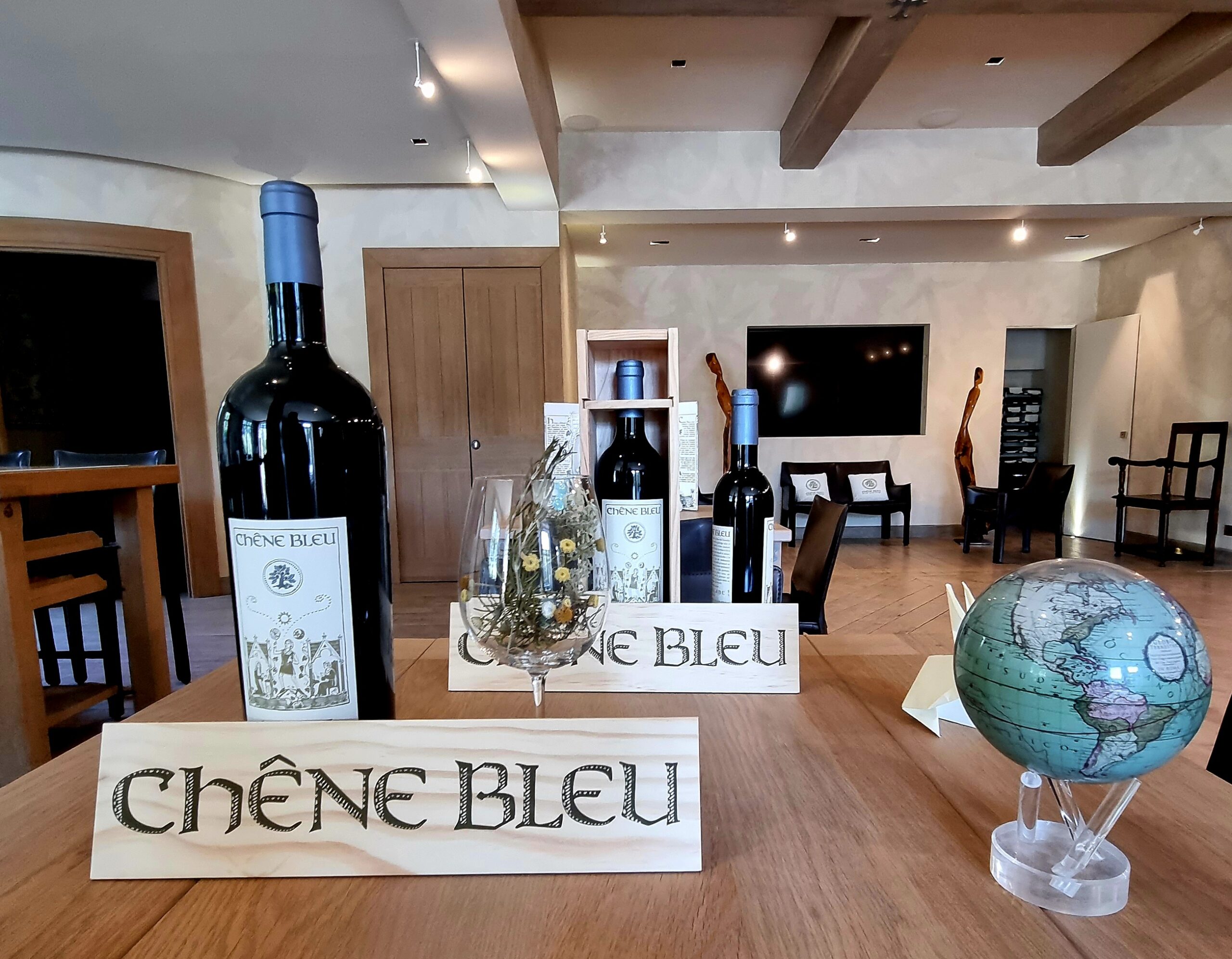 perspective au tasting room du Chêne Bleu